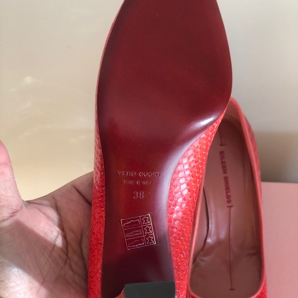 NIB Eileen Shields Authentic Red Snake pump. - Picture 7 of 7